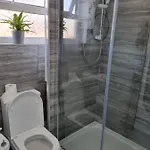 Centrally Located W/ Free Parking & Smart Tv *