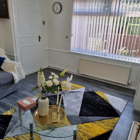 Centrally Located W/ Free Parking & Smart Tv Apartment Leeds (West Yorkshire)